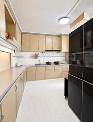 Blk 327 Jurong East Street 31 (Jurong East), HDB Executive #628376281